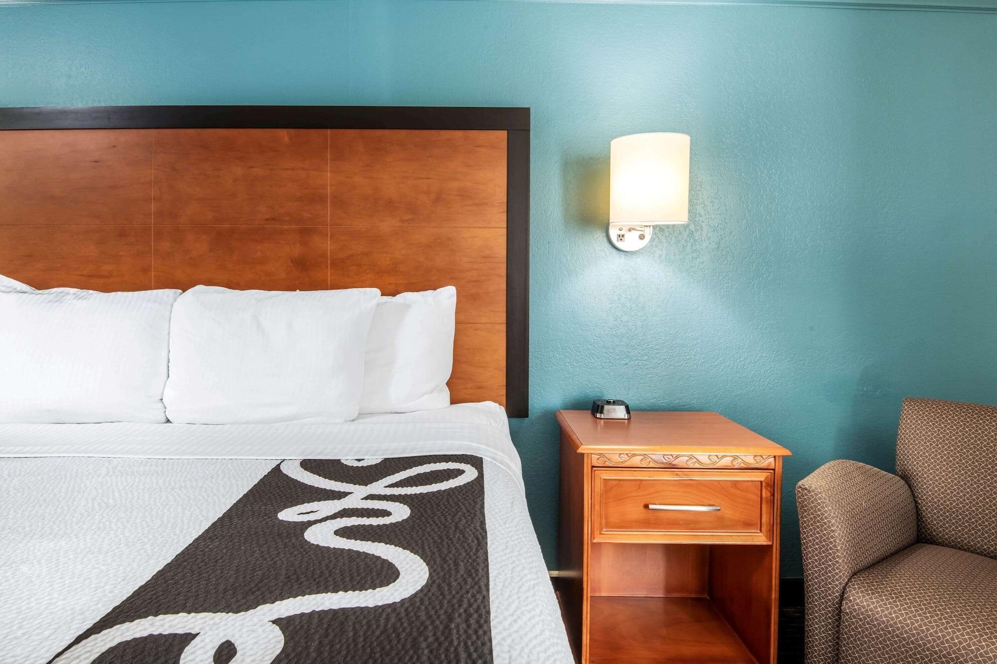 La Quinta Inn By Wyndham San Antonio Brooks City Base Exterior foto